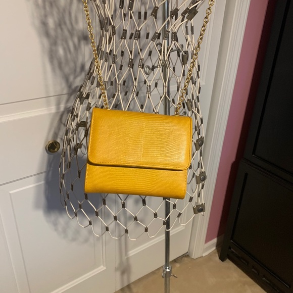 Vintage Gold Shoulder Bag - Picture 8 of 16